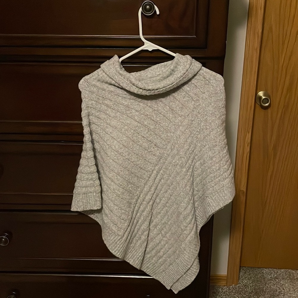 Soft ladies poncho